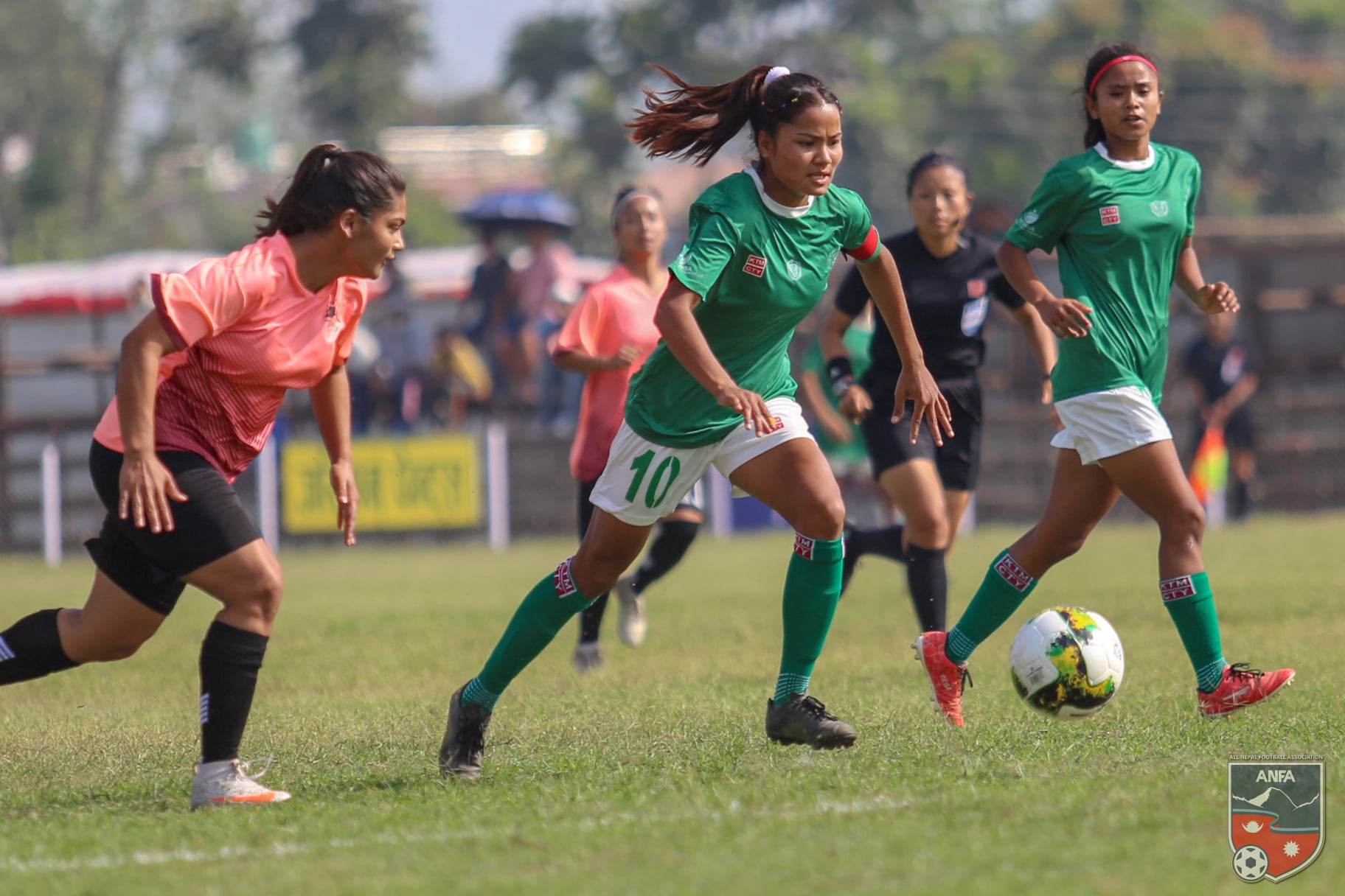 एन्फाको वक्रदृष्टिमा महिला फुटबल